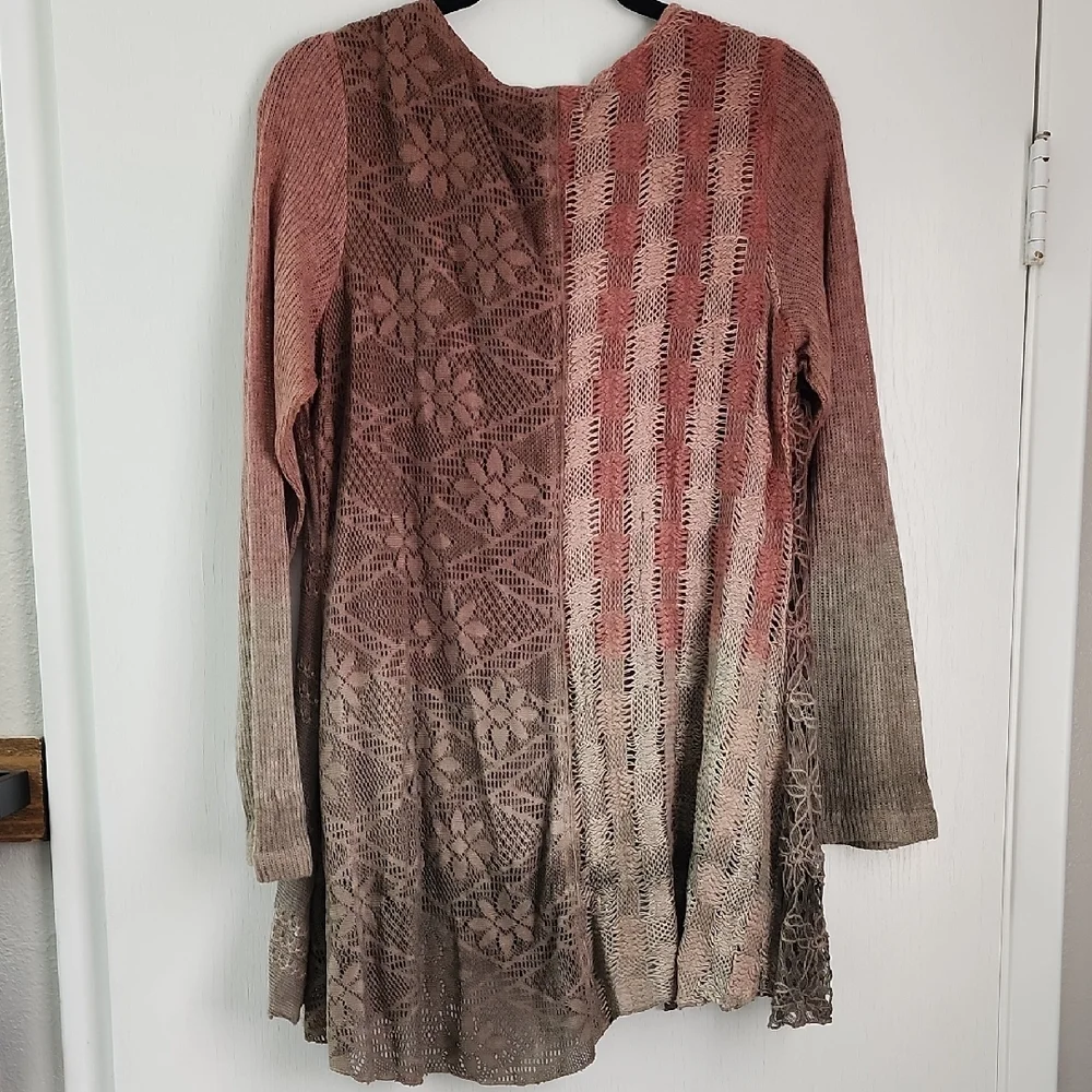 Elegant Women's Lace Blouse in Pink and Brown - Picture 7 of 8